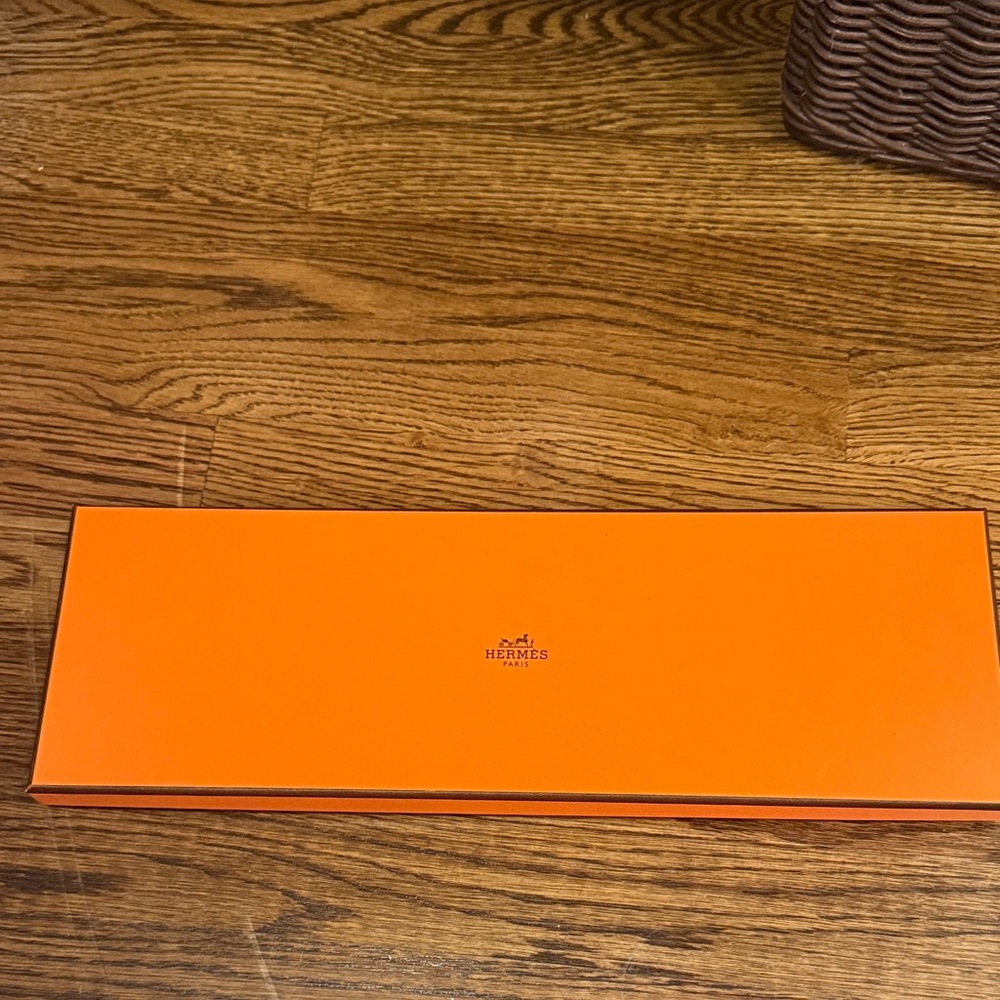 Hermes scarf/tie box